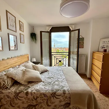 El Torreón Del Pilar. Opción De Parking Apartamento Zaragoza